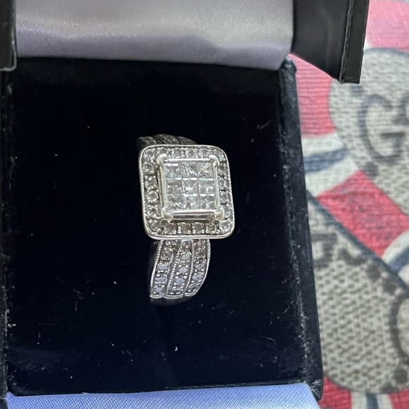 Diamond ring - Picture 3 of 8